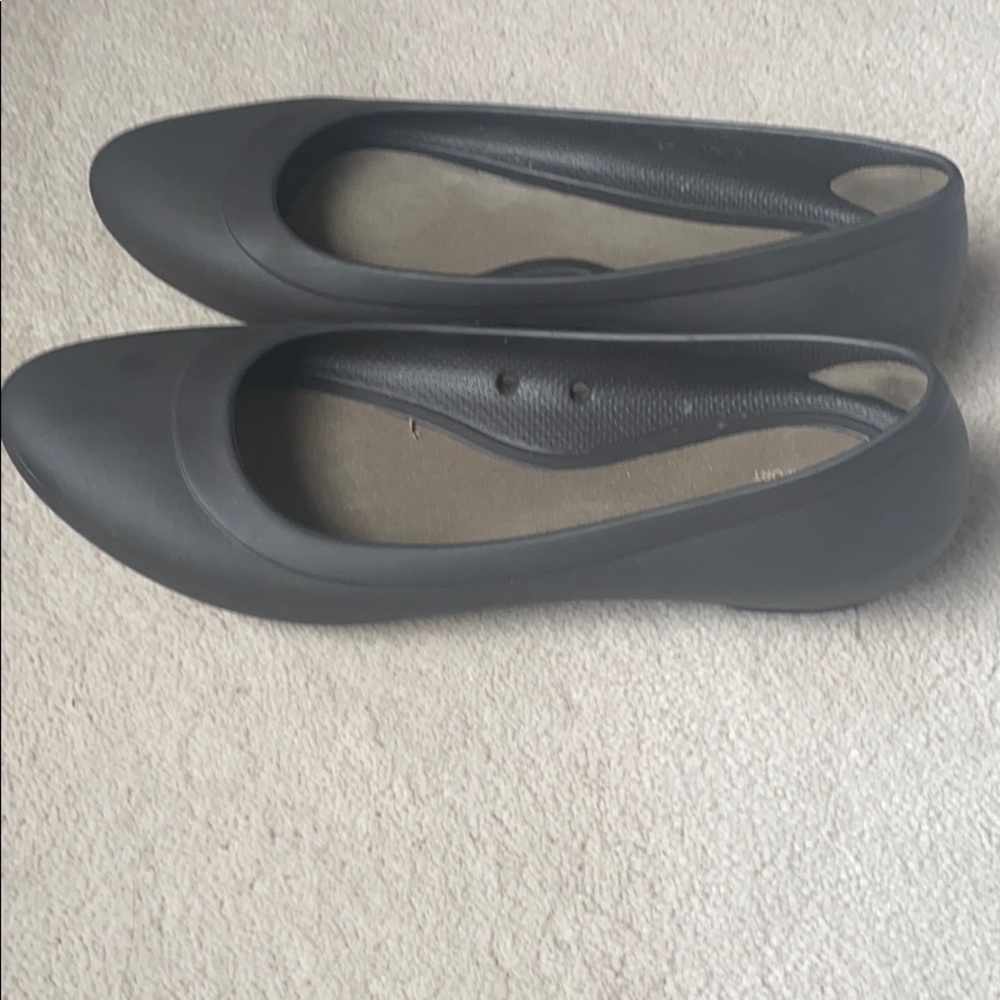 Like new! Crocs brown ballet shoes